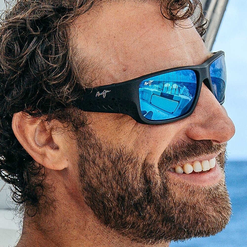 Maui Jim Amberjack in Matte Dark Navy Black rubber frame w/ Blue Hawaii Lens